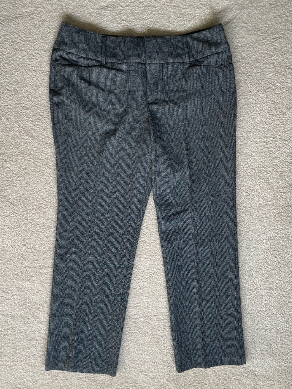 NWT Apt. 9 Mid-Rise Tummy Control Bootcut Gray Plaid Dress Pants - Size 16 P
